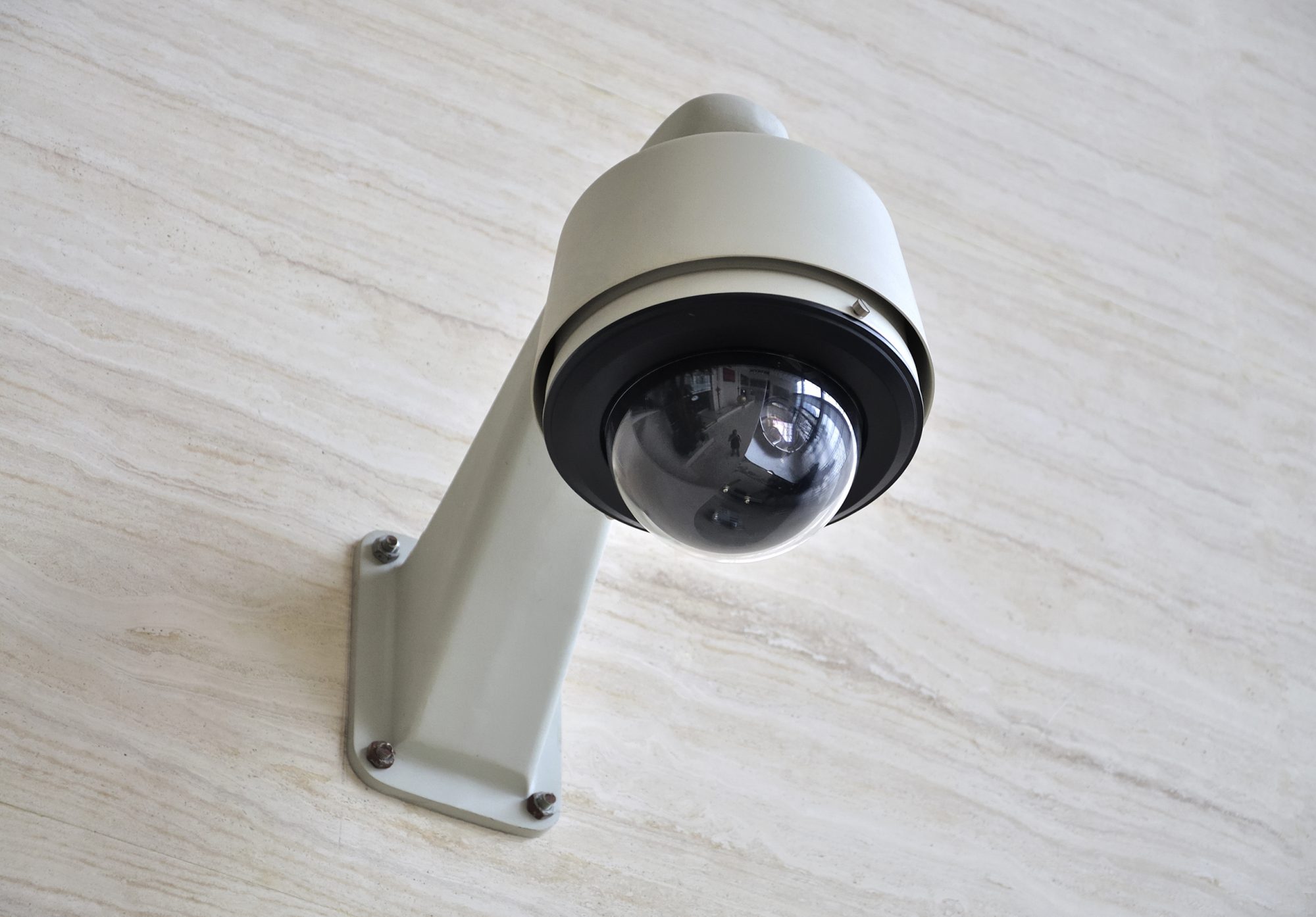 Connected camera: your home under surveillance