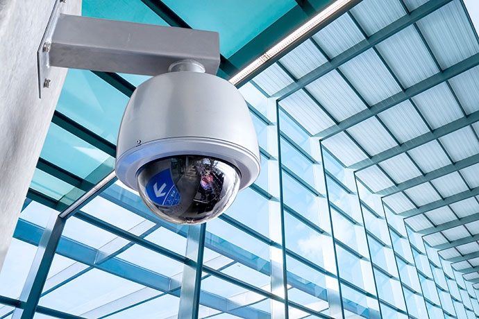 a video surveillance system with and without a subscription